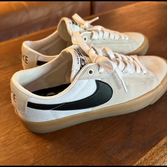 Nike Grant Taylor Size 8 - Picture 2 of 7